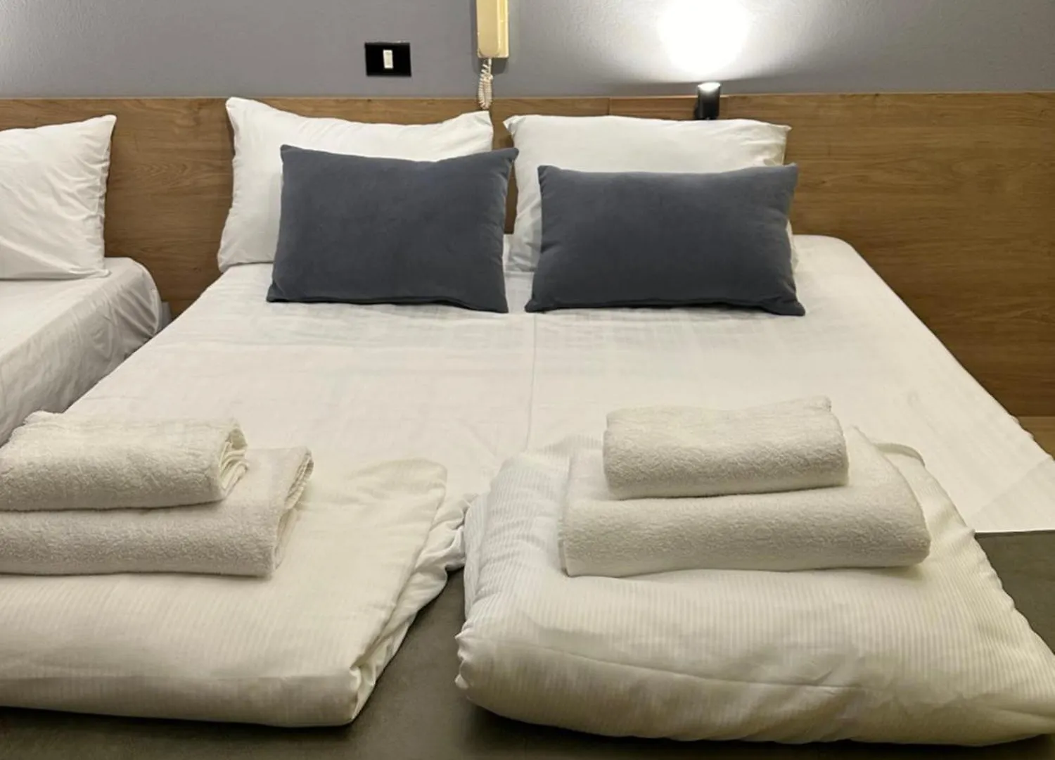 Villa Cabare Apartments&Rooms Dıraç