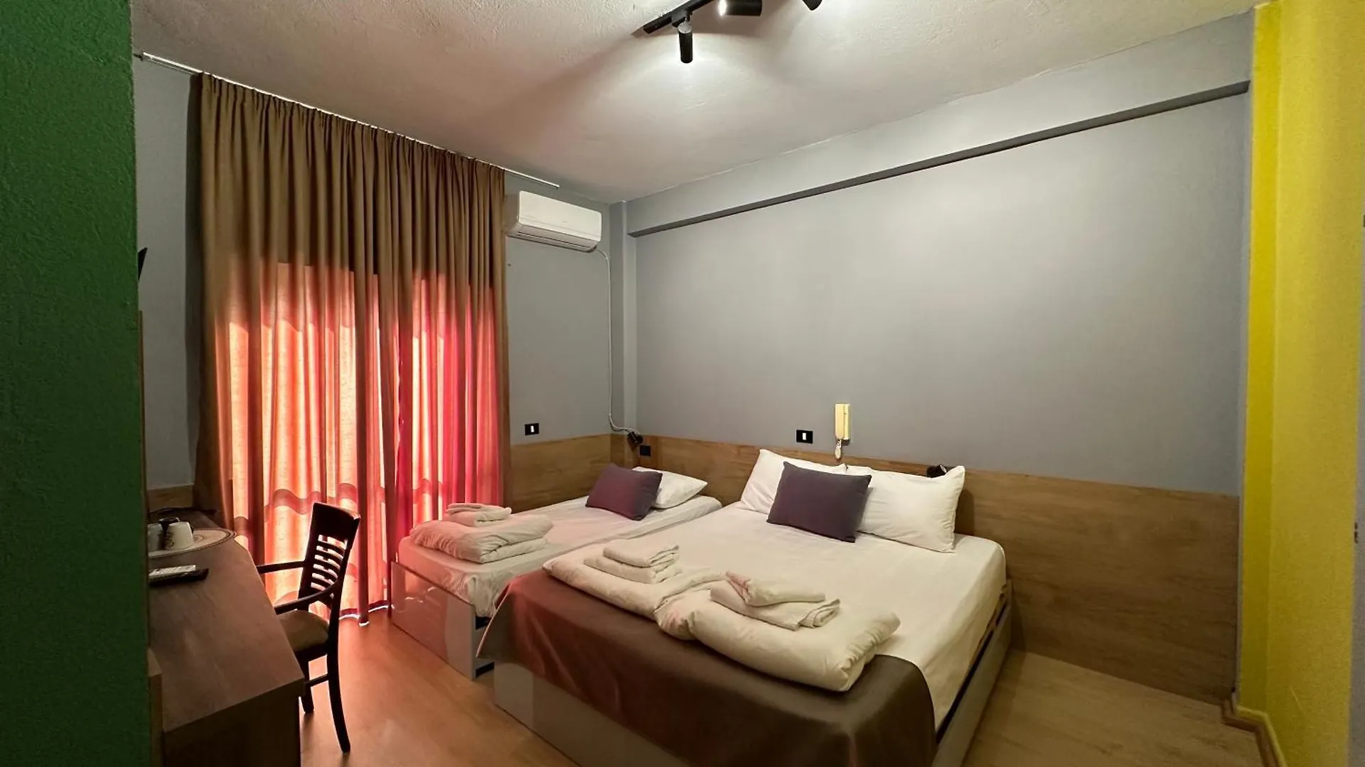 Villa Cabare Apartments&Rooms Dıraç Daire