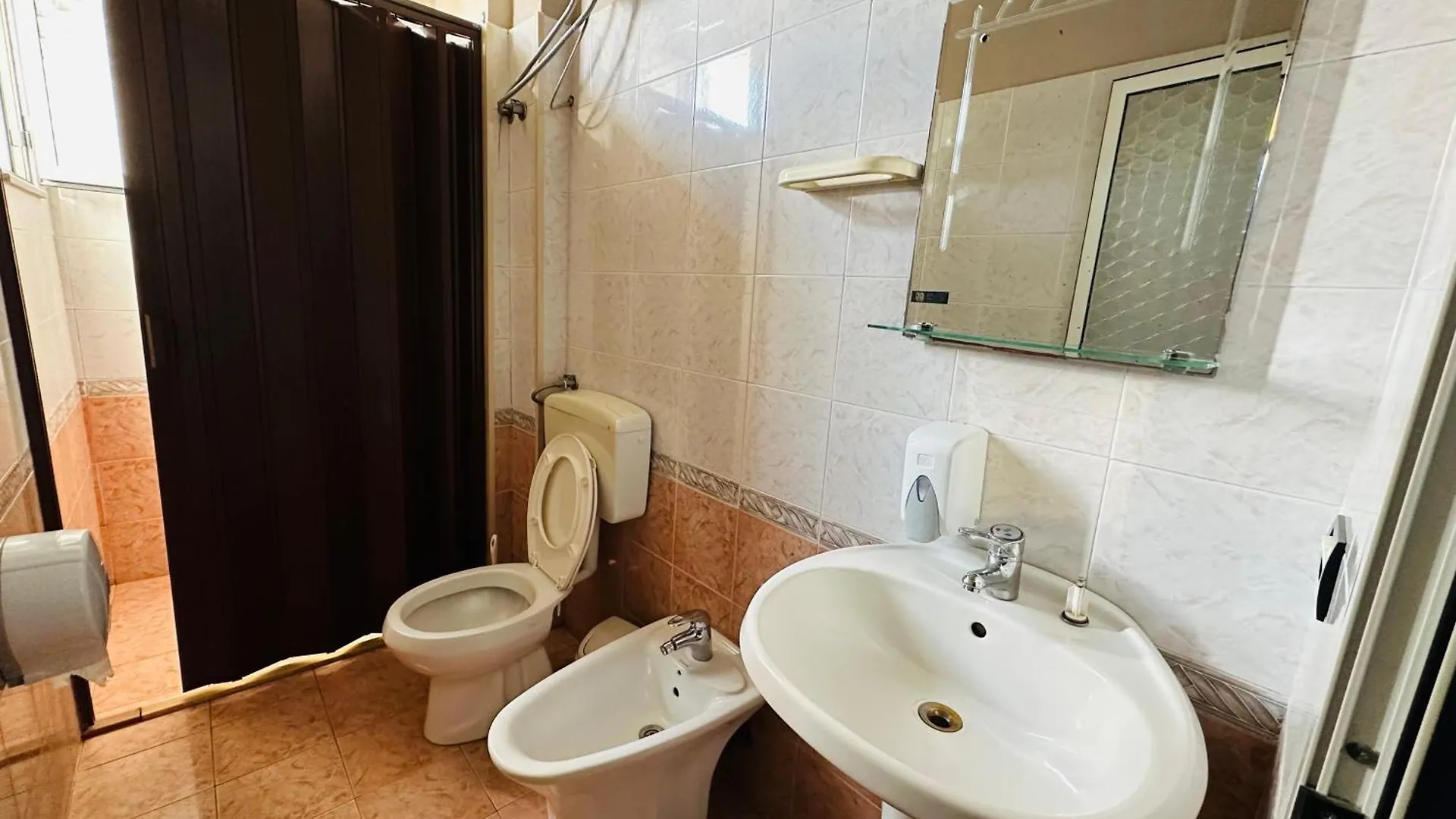 Villa Cabare Apartments&Rooms Dıraç Daire