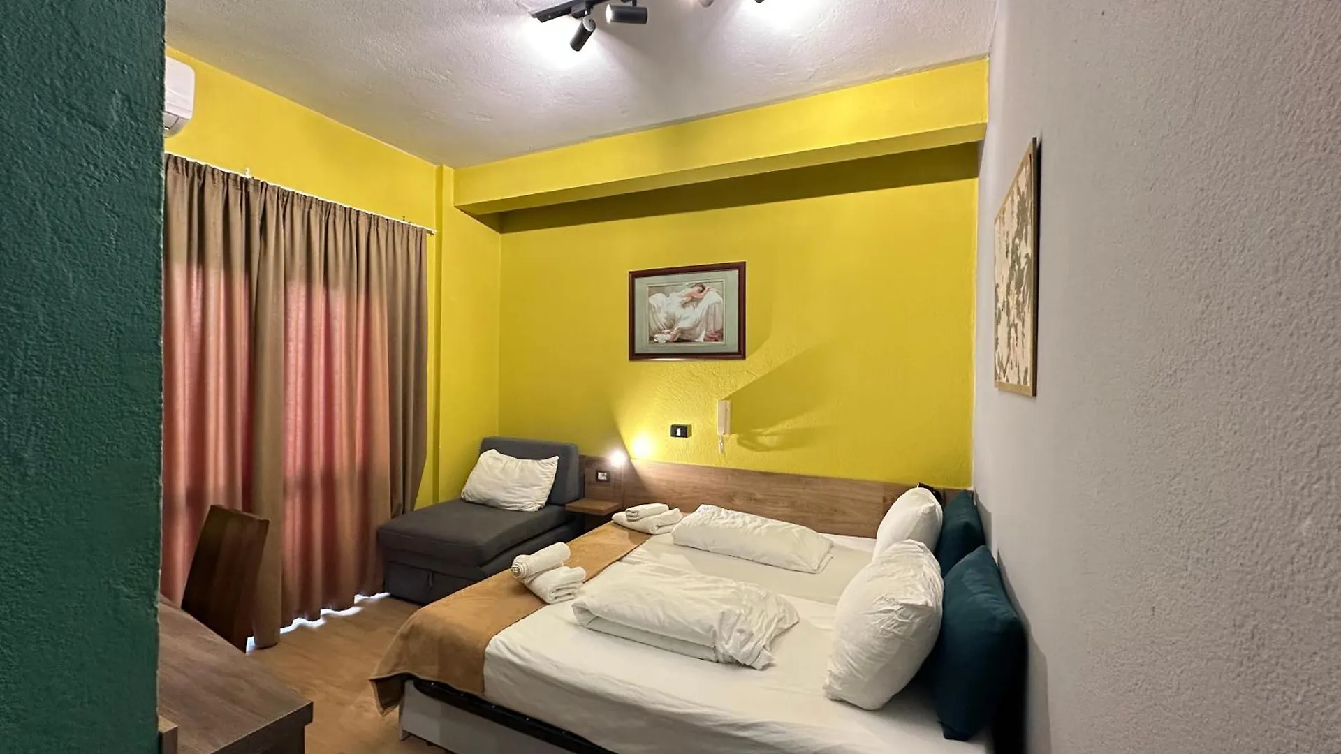 Villa Cabare Apartments&Rooms Dıraç 0*,  Arnavutluk