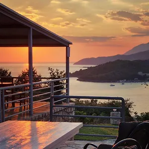 Apartamento Belvedere &, Himarë